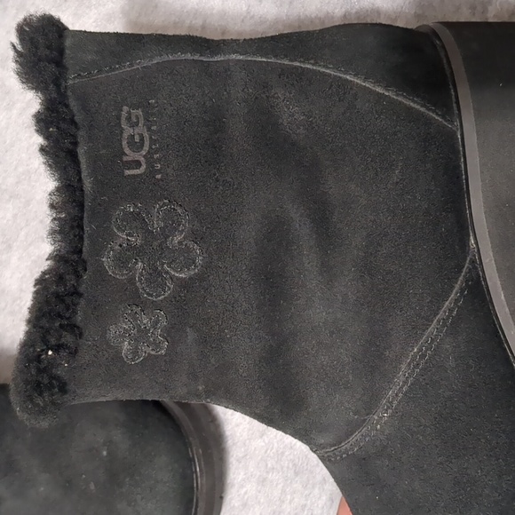 UGG Black Suede Bootie Women’s Size 7 Block Heeled Boots - Picture 5 of 10